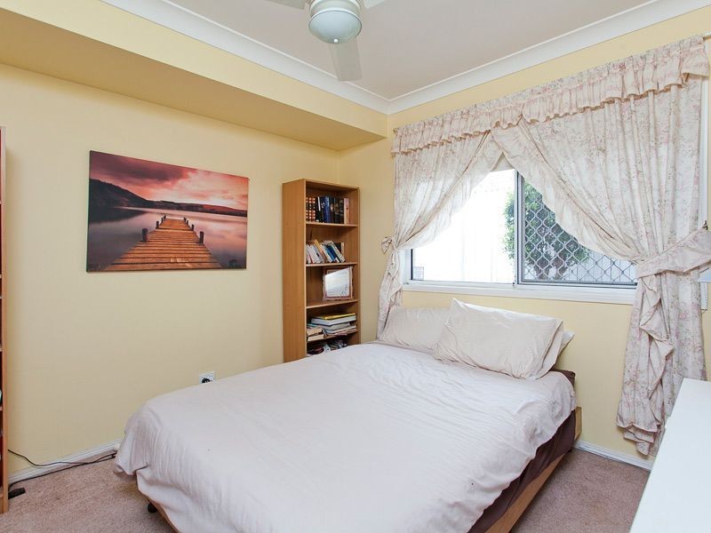 64 McAlroy Street, Ferny Grove QLD 4055