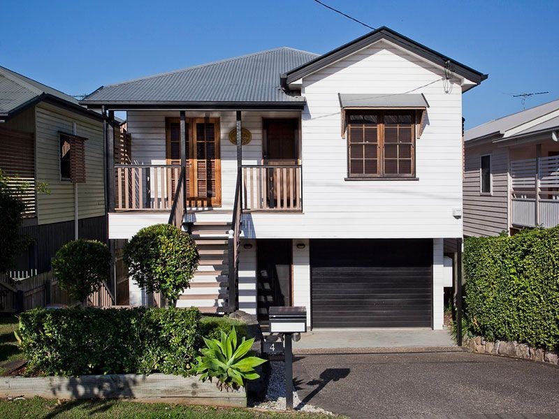 4 Bank Street, Windsor QLD 4030