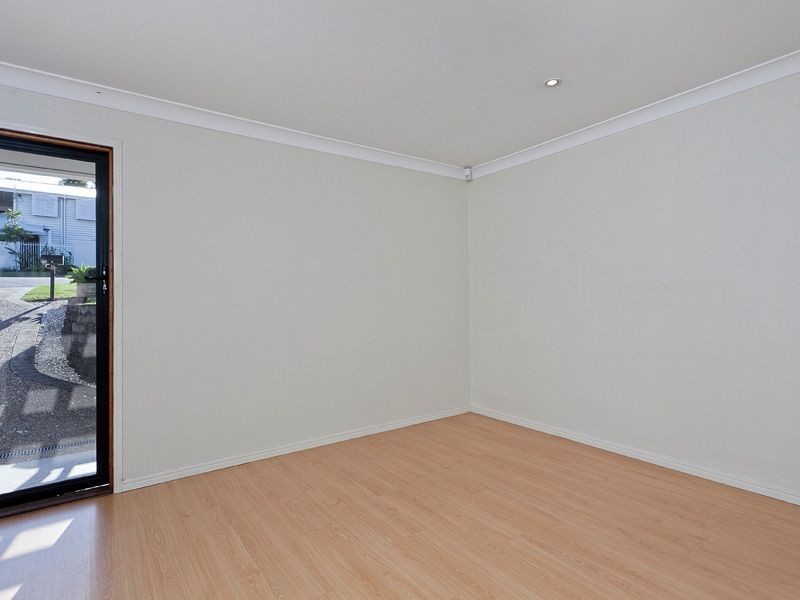 4 Bank Street, Windsor QLD 4030