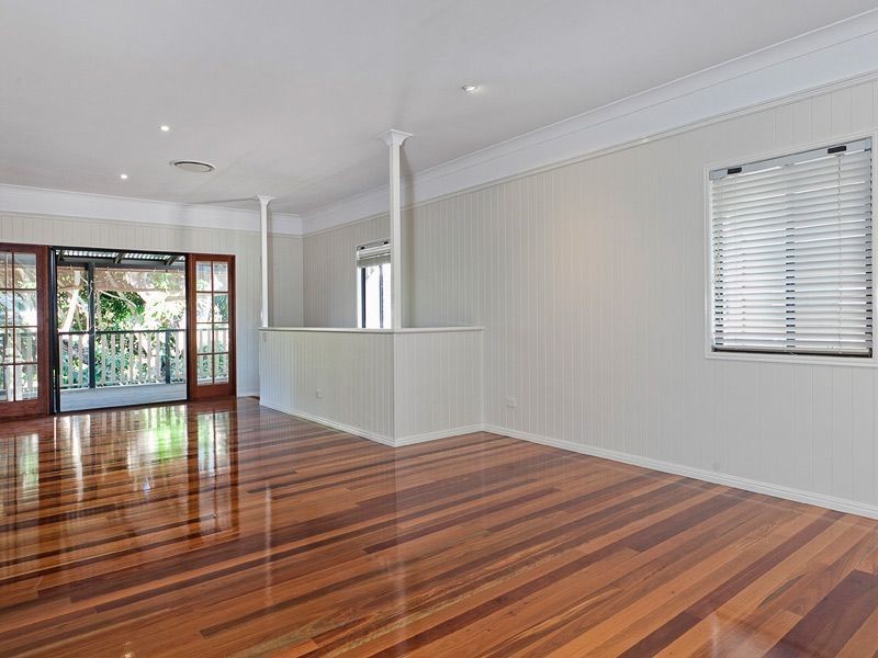 4 Bank Street, Windsor QLD 4030