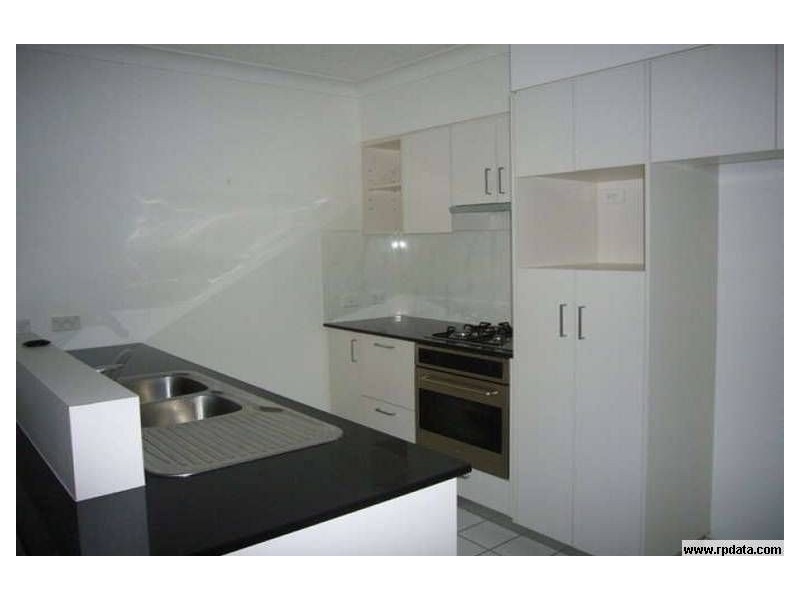 204/21 Patrick Lane, Toowong QLD 4066