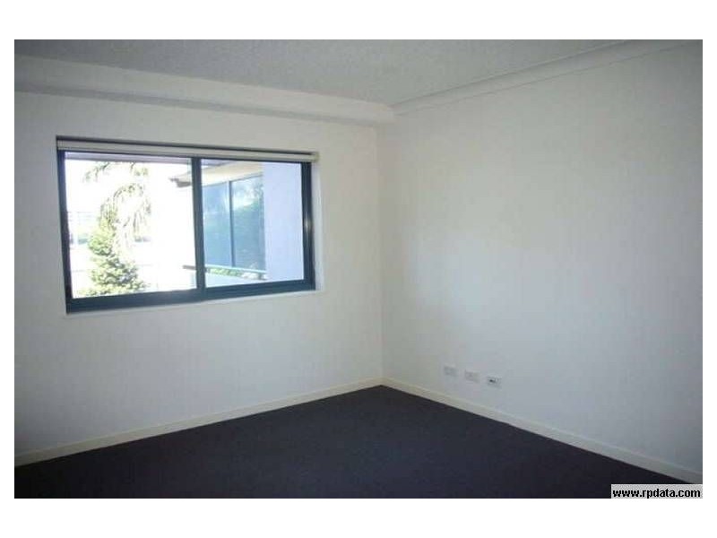 204/21 Patrick Lane, Toowong QLD 4066
