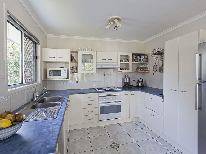 31 Balfour St, Ferny Hills QLD 4055