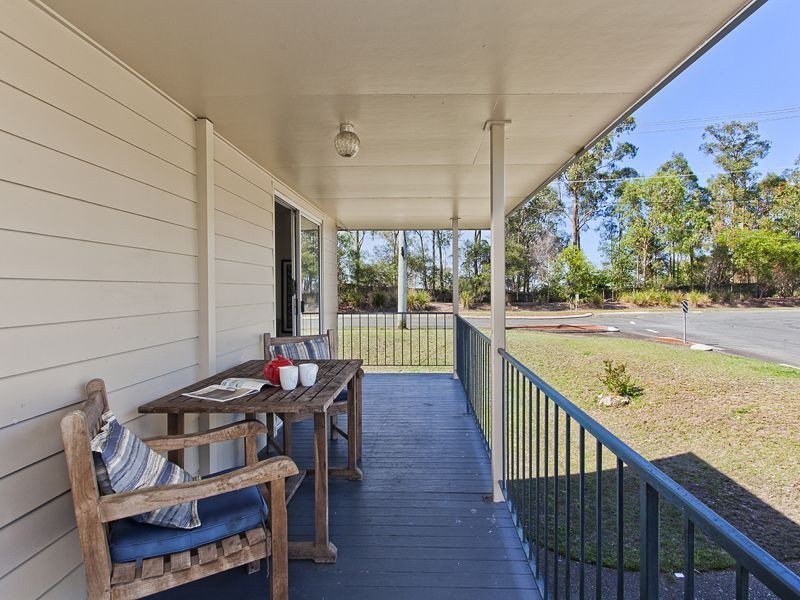 31 Balfour St, Ferny Hills QLD 4055