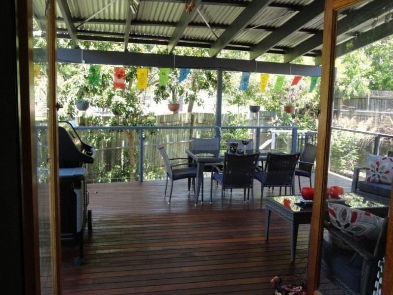 32 Tarnook Dr, Ferny Hills QLD 4055