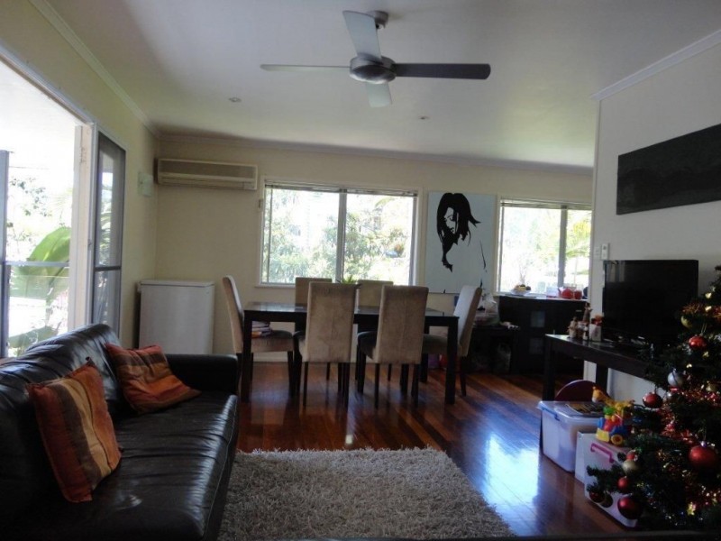 32 Tarnook Dr, Ferny Hills QLD 4055