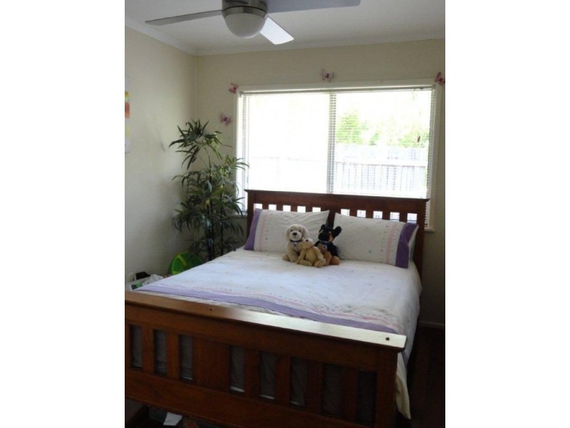 32 Tarnook Dr, Ferny Hills QLD 4055