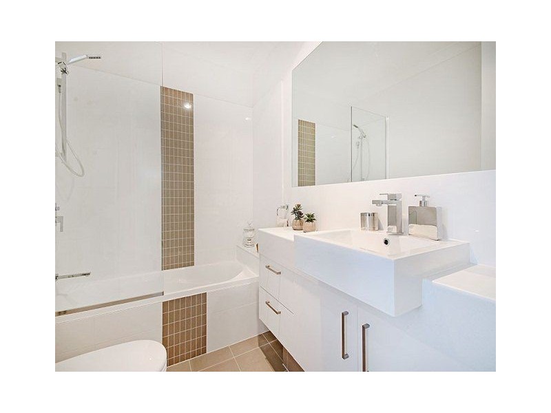 2/161 Nellie Street, Nundah QLD 4012