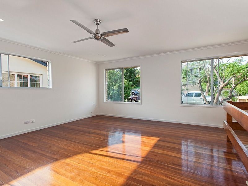 74 Dobell Street, Indooroopilly QLD 4068