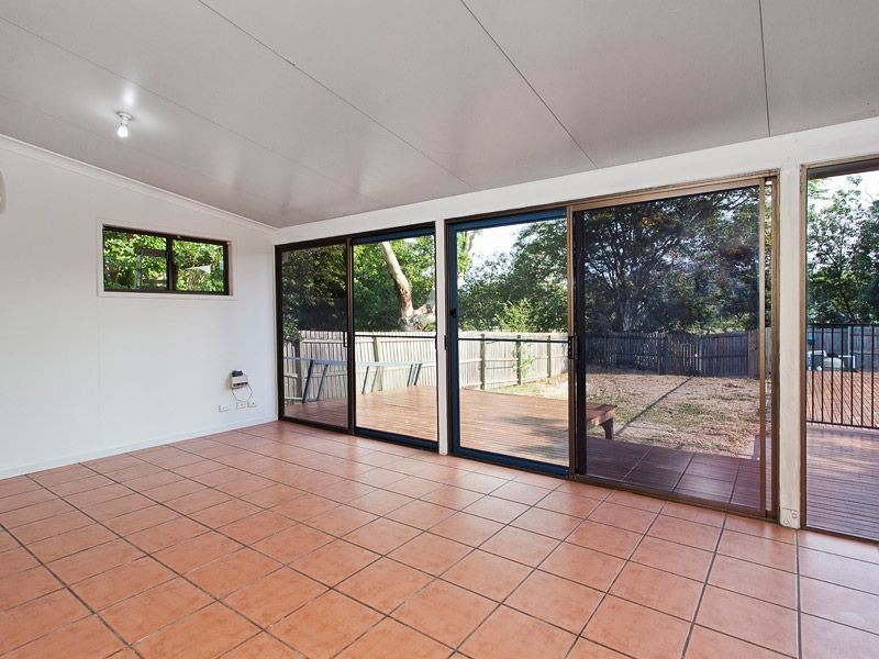 74 Dobell Street, Indooroopilly QLD 4068