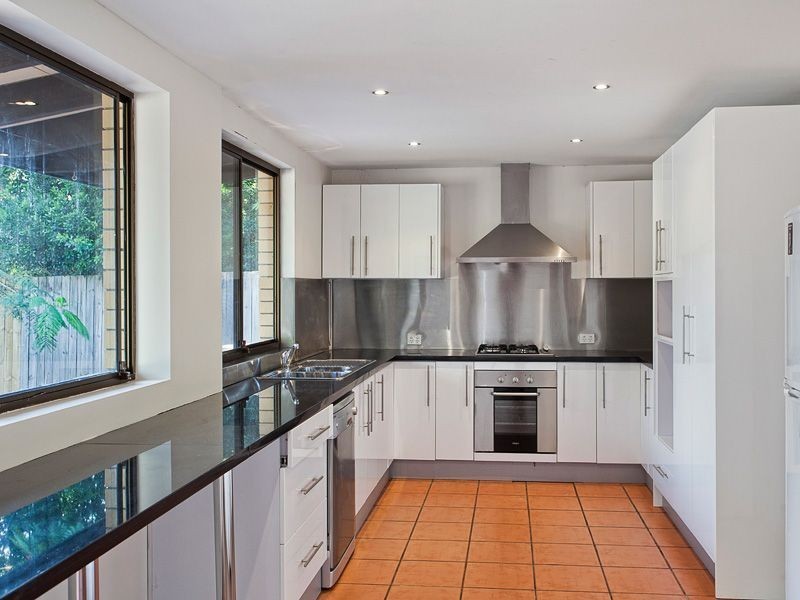 74 Dobell Street, Indooroopilly QLD 4068