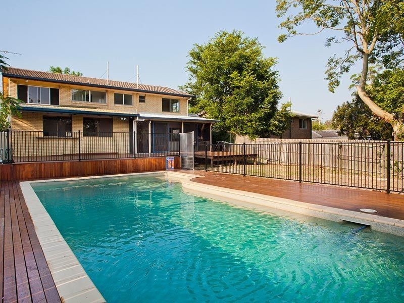 74 Dobell Street, Indooroopilly QLD 4068