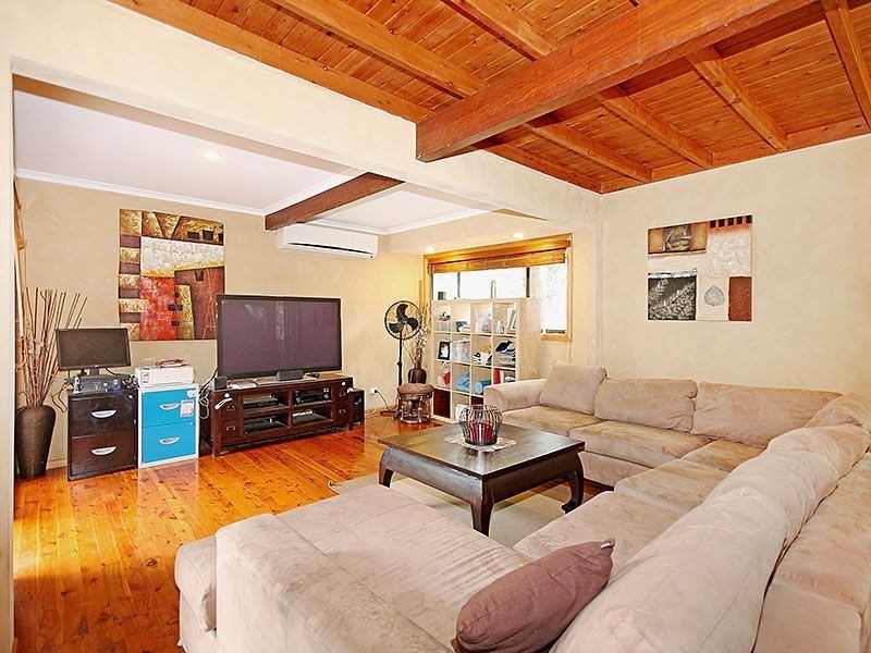 38 Caesar Road, Arana Hills QLD 4054