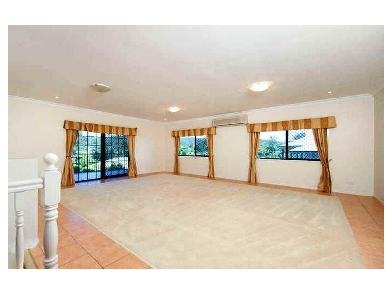 39 Strathmere Place, Upper Kedron QLD 4055
