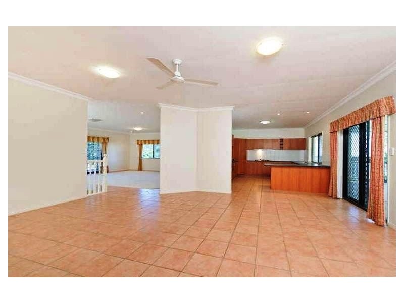 39 Strathmere Place, Upper Kedron QLD 4055