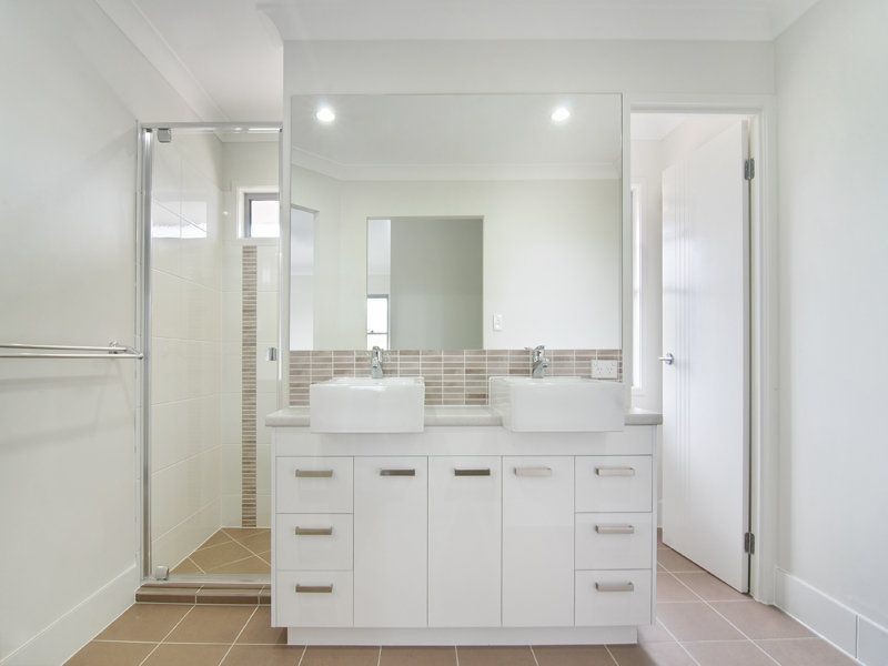 10 Cooper Rd, Northgate QLD 4013