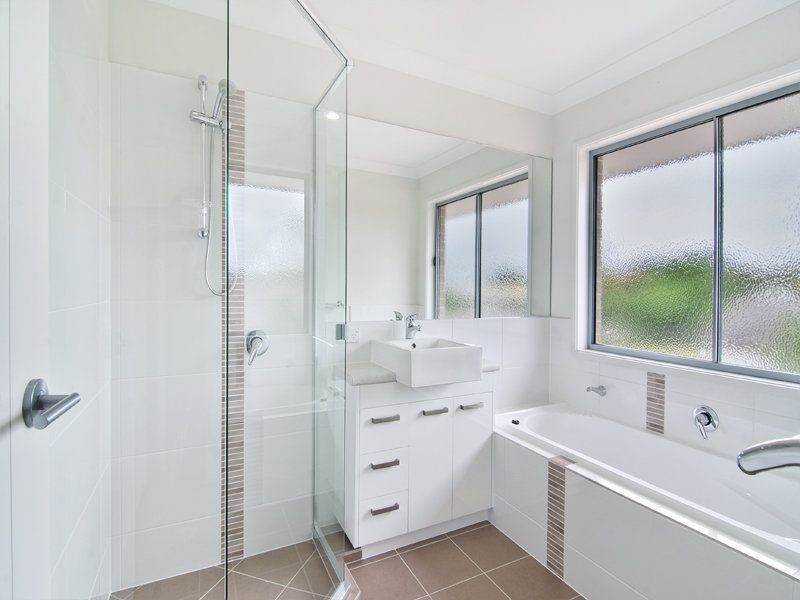 10 Cooper Rd, Northgate QLD 4013