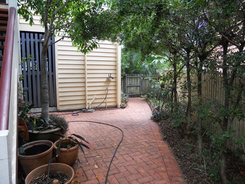 15 Badger Street, Newmarket QLD 4051