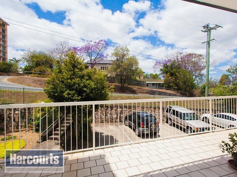 2/31 Swann Rd, Taringa QLD 4068