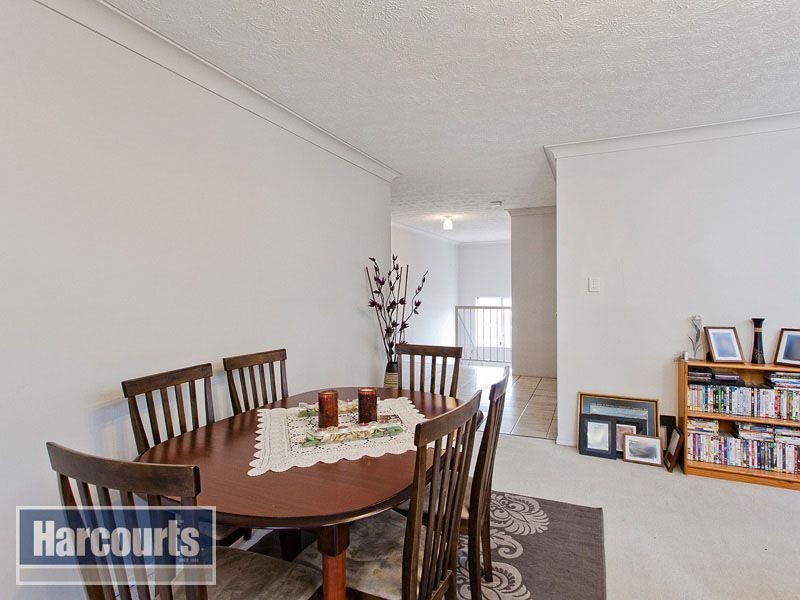 2/31 Swann Rd, Taringa QLD 4068