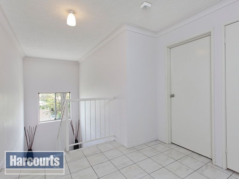 2/31 Swann Rd, Taringa QLD 4068