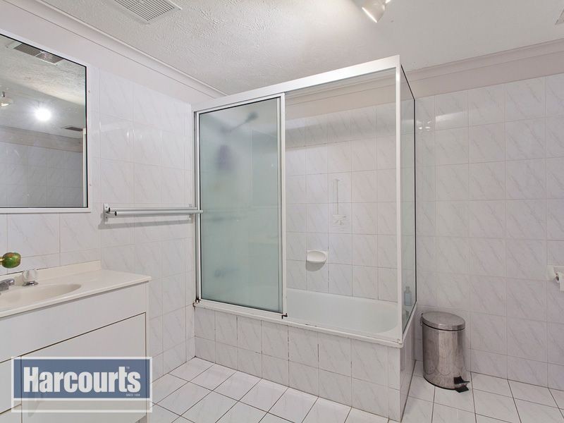 2/31 Swann Rd, Taringa QLD 4068