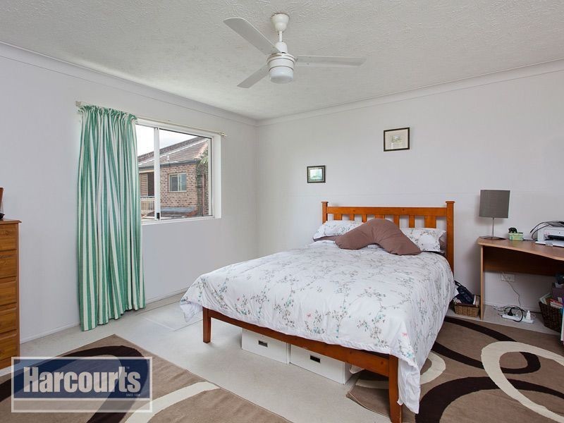 2/31 Swann Rd, Taringa QLD 4068