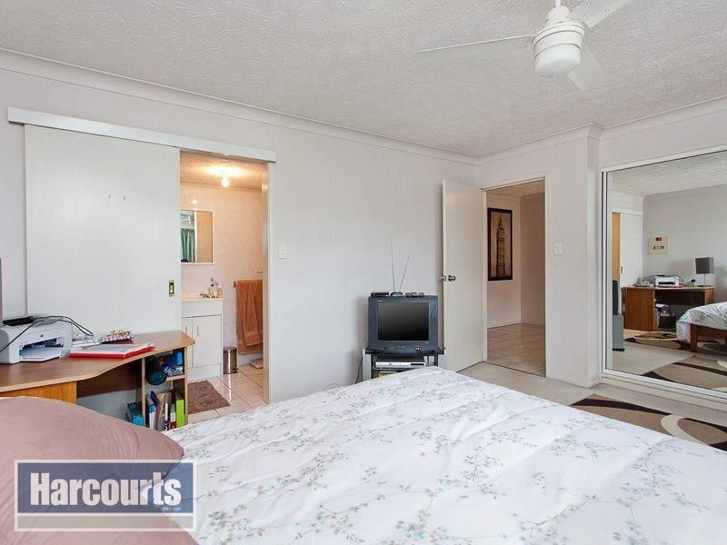 2/31 Swann Rd, Taringa QLD 4068