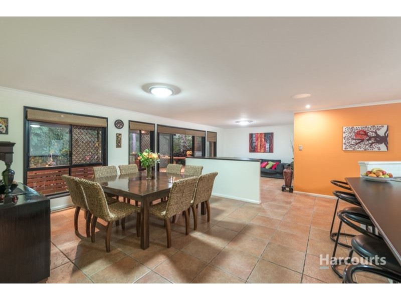 27 Allamanda Street, The Gap QLD 4061