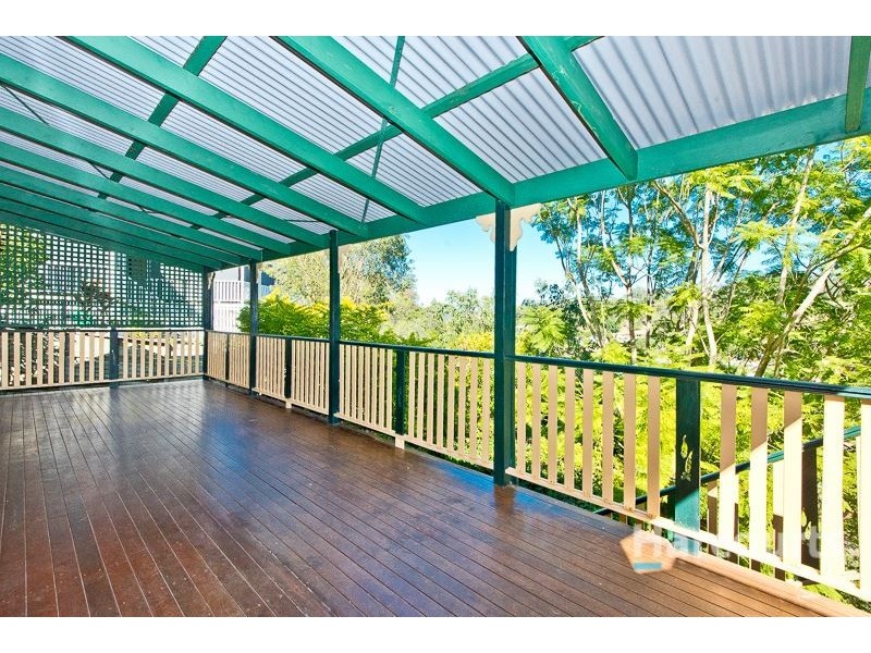 17 Wollundry Place, The Gap QLD 4061
