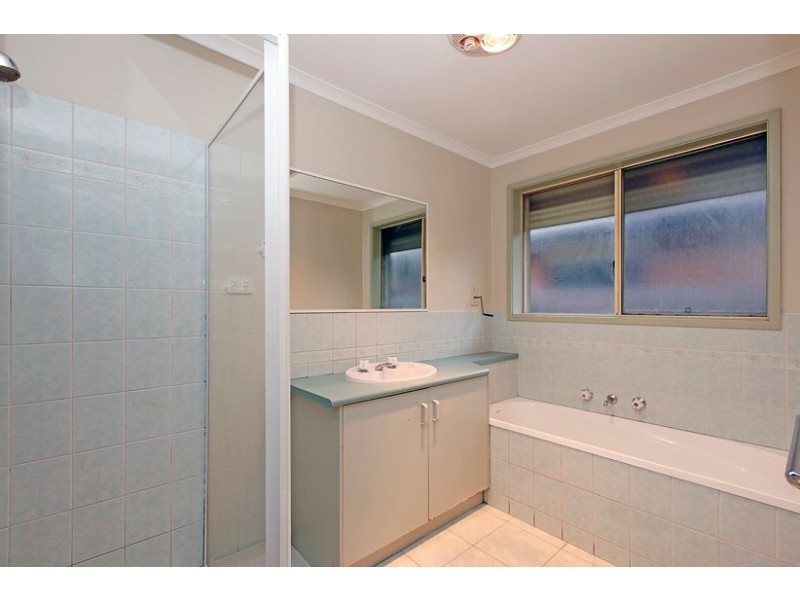 4 Parkview Court, Lalor VIC 3075