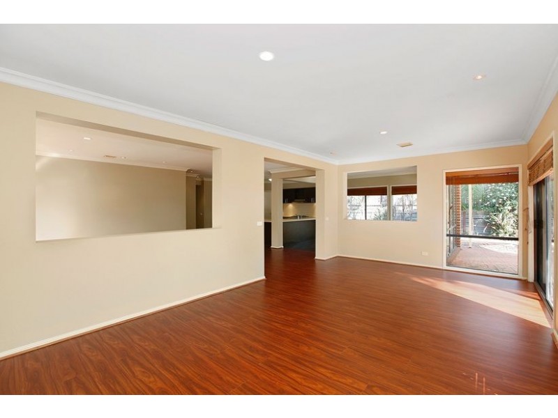 8 Castlehill Avenue, Greenvale VIC 3059