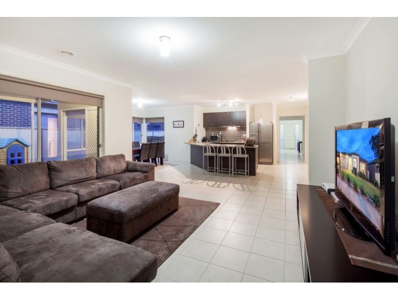 37 Greenfields Drive, Epping VIC 3076