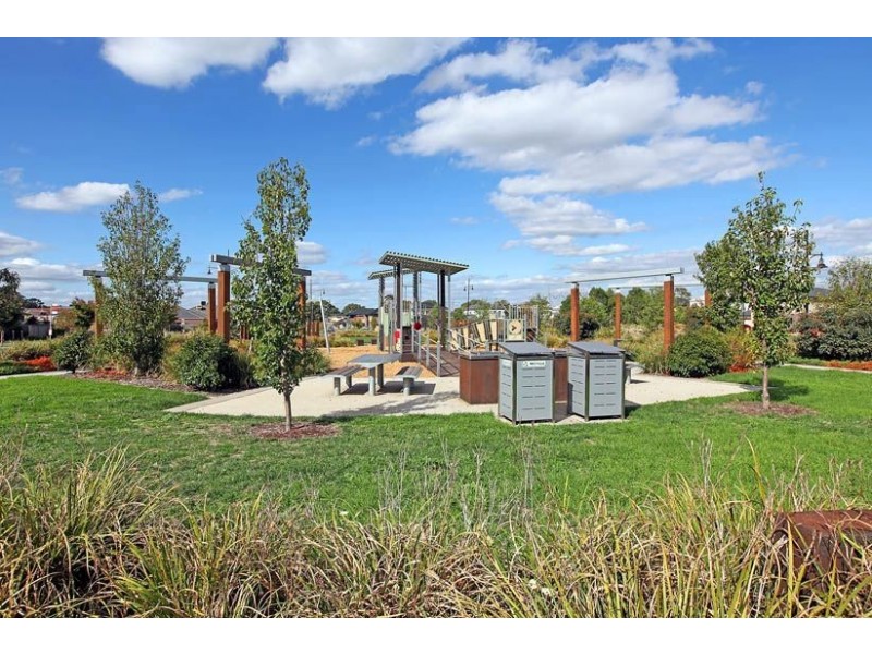 6 Manor House Drive, Epping VIC 3076