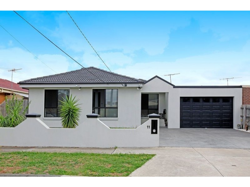 11 Pinnacle Court, Lalor VIC 3075
