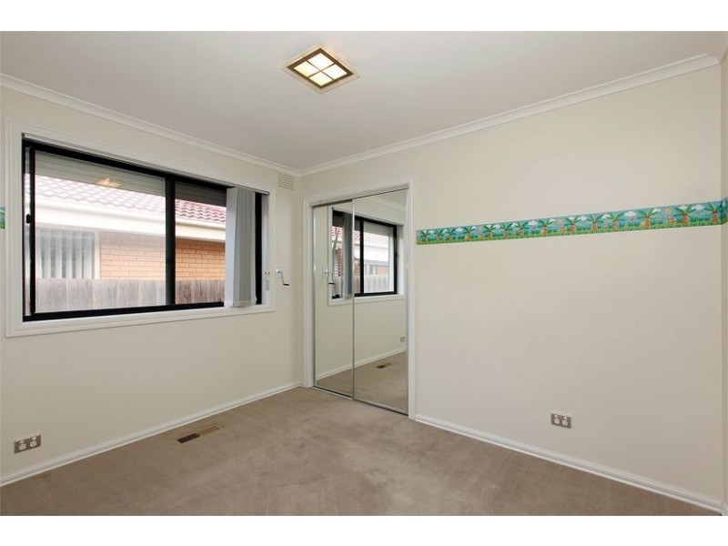 11 Pinnacle Court, Lalor VIC 3075