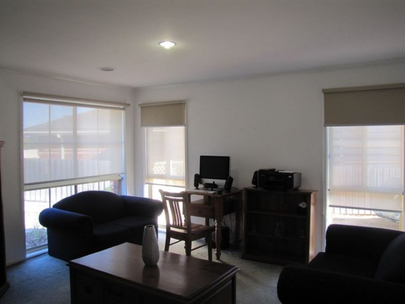 17 Oldfield Place, Epping VIC 3076