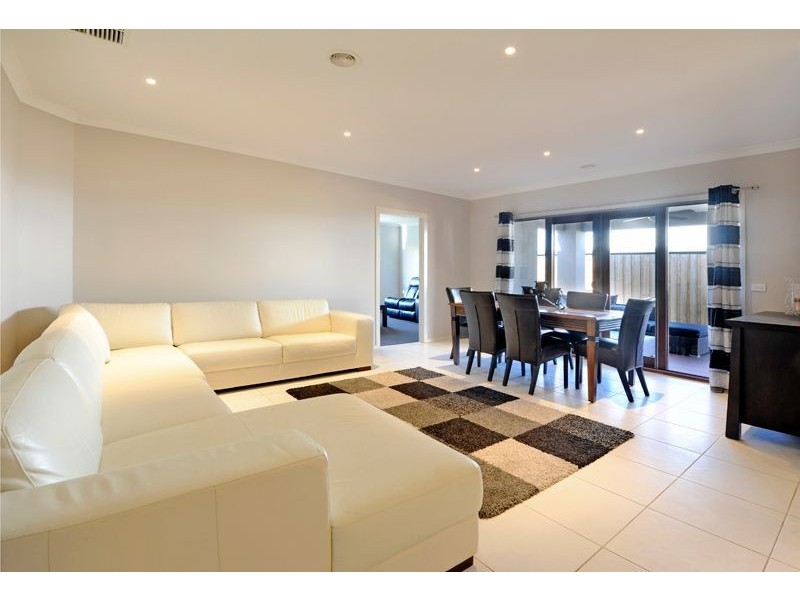 3 Breakwater Drive, Doreen VIC 3754