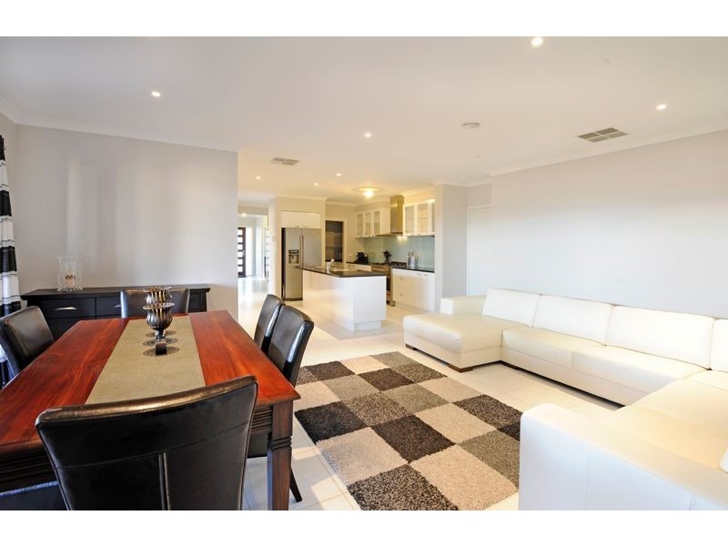 3 Breakwater Drive, Doreen VIC 3754