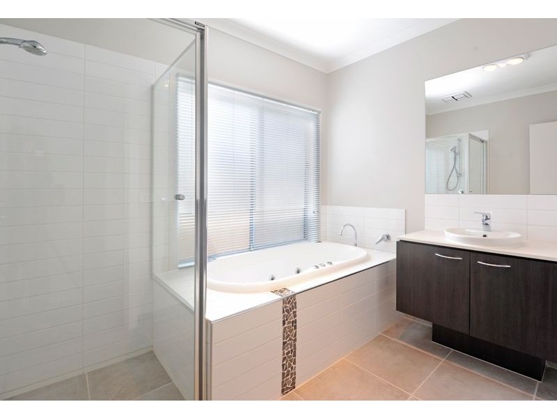 3 Breakwater Drive, Doreen VIC 3754