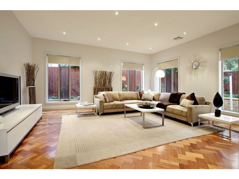 21 Violet Grove, Kew East VIC 3102