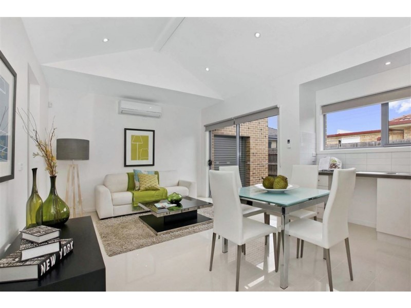 2/18 Waratah Street, Thomastown VIC 3074