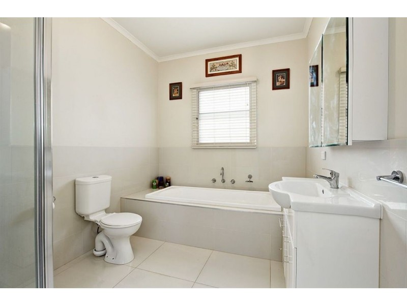 76 Mount View Road, Thomastown VIC 3074
