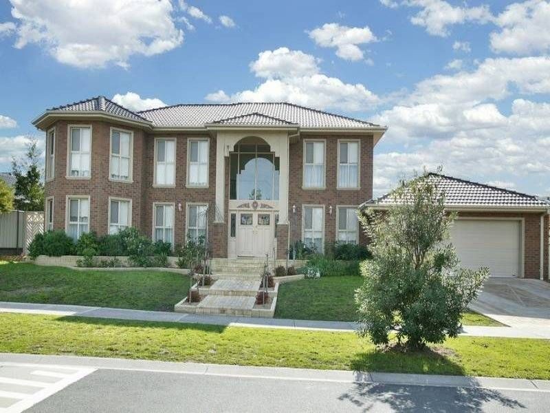 14 Shamrock Drive, Mill Park VIC 3082