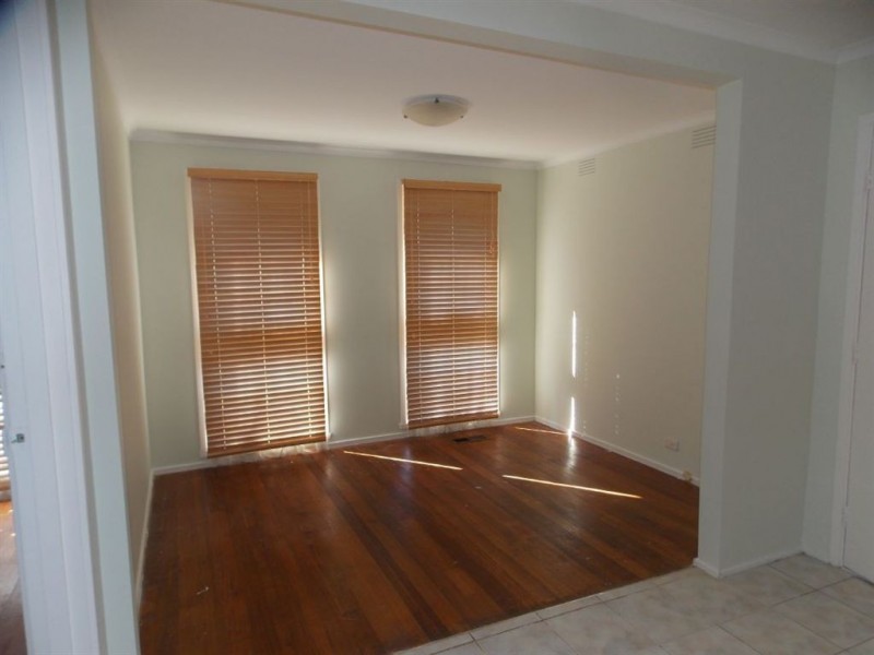 35 Savannah Crescent, Epping VIC 3076