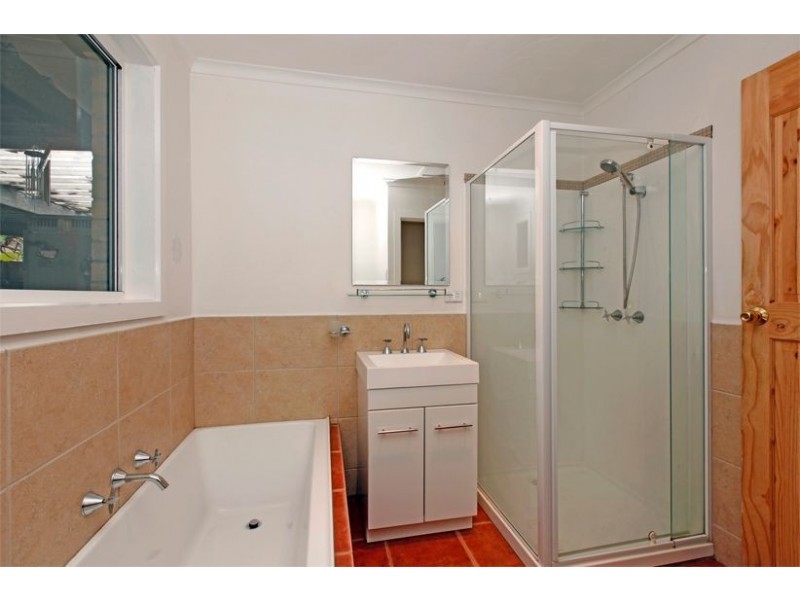 2 Page Court, Lalor VIC 3075