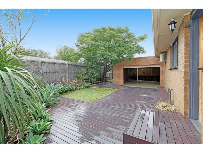 2 Page Court, Lalor VIC 3075