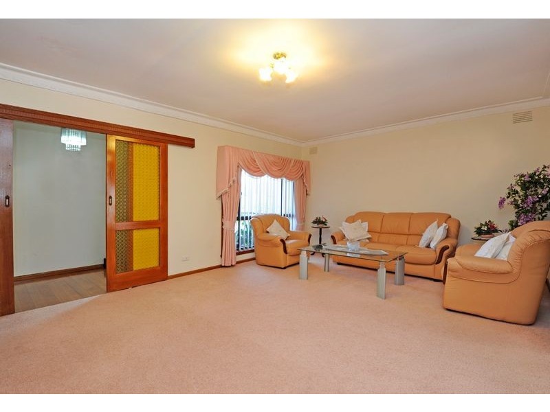 64 Queenscliff Road, Thomastown VIC 3074