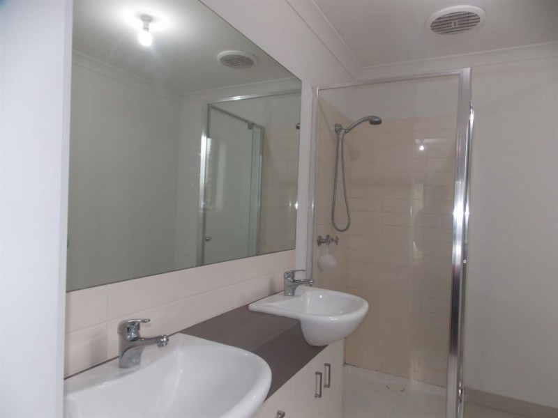 16 Kumara Circuit, South Morang VIC 3752