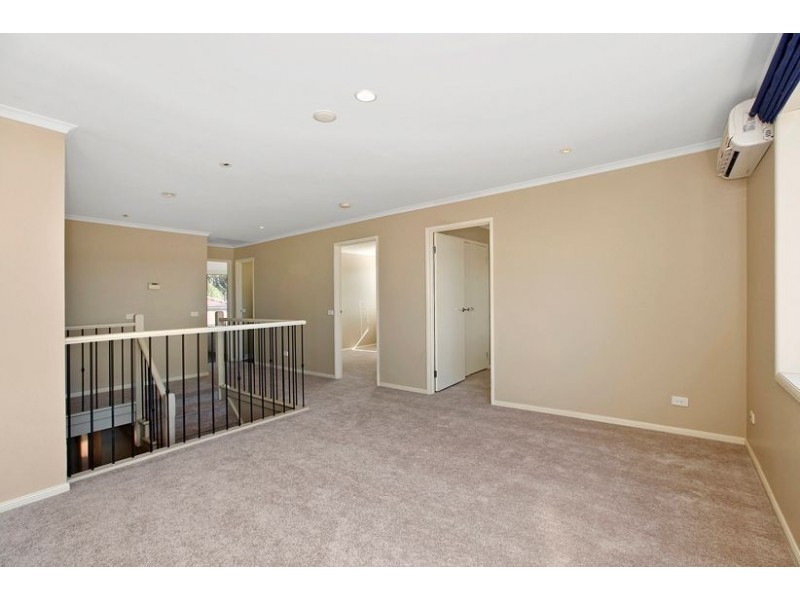 8 Castlehill Avenue, Greenvale VIC 3059